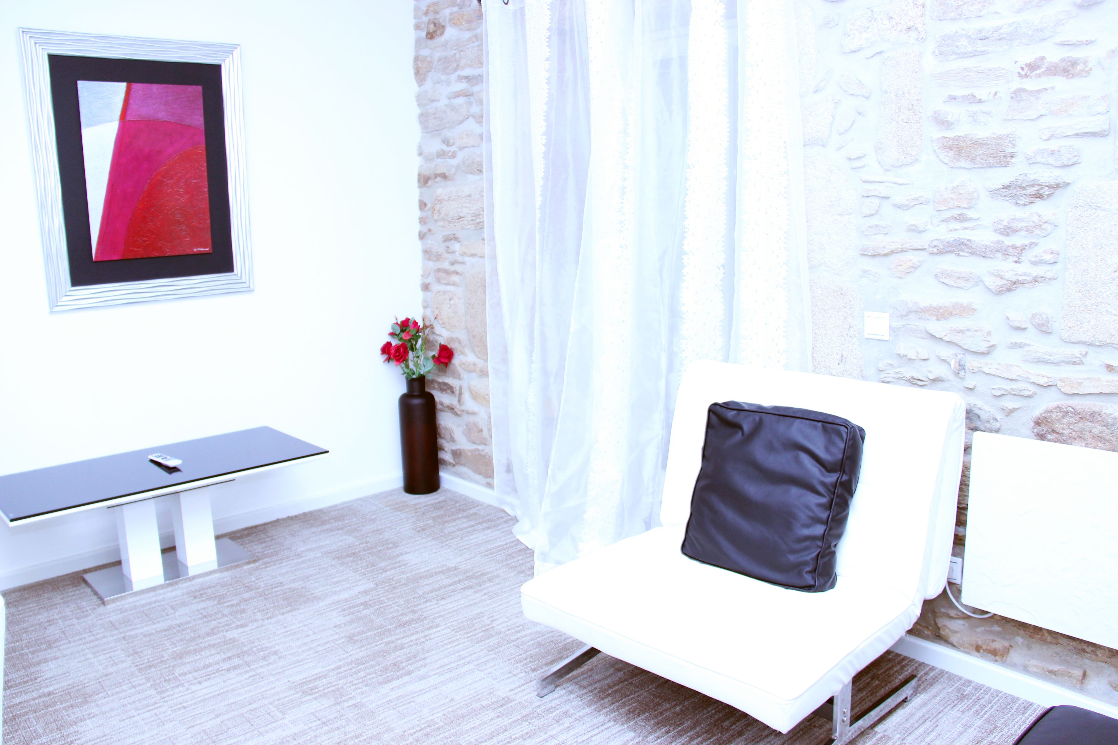 superior suite | living room | flat-screen tv