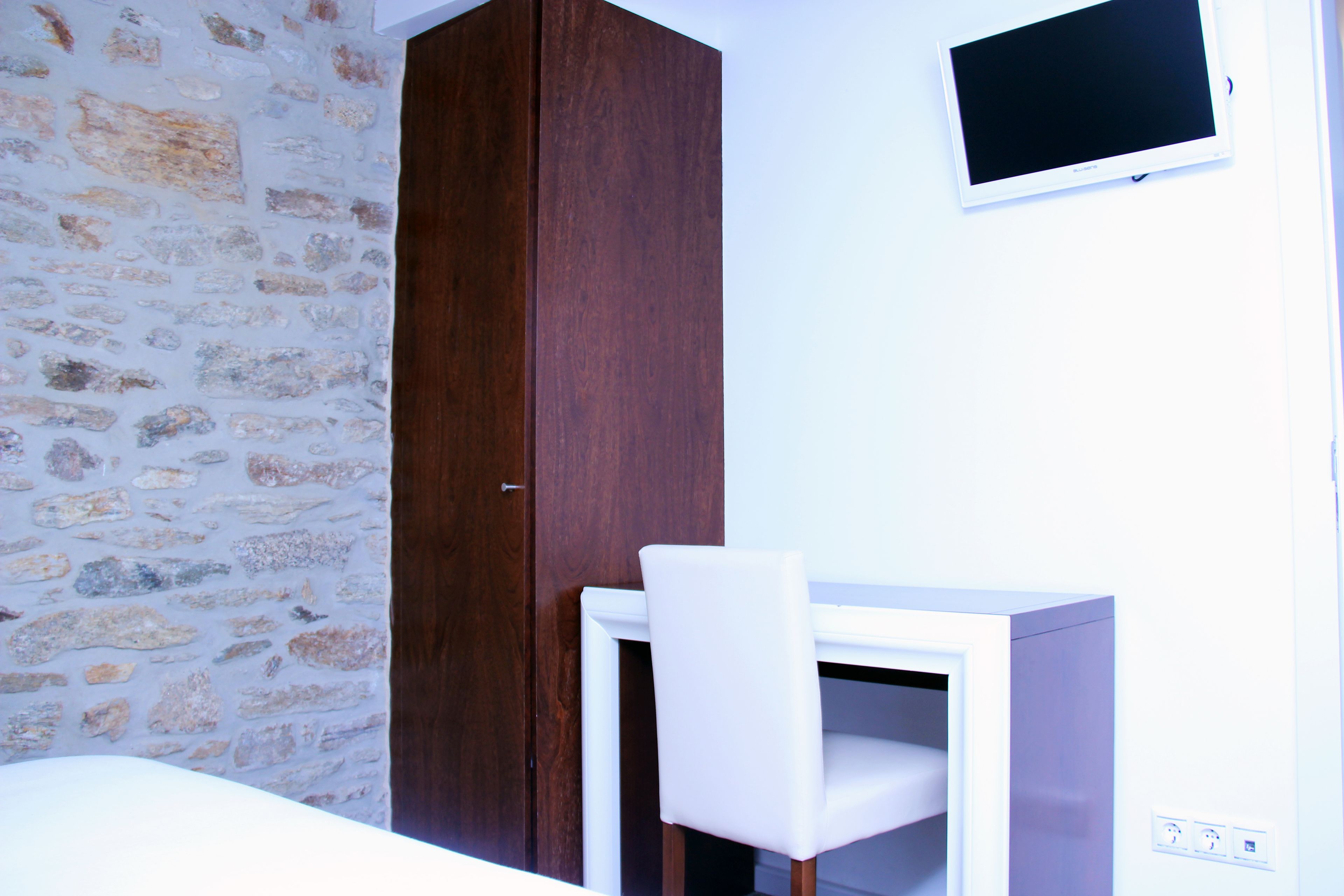 family room | pillow-top beds, individually decorated, individually furnished, desk