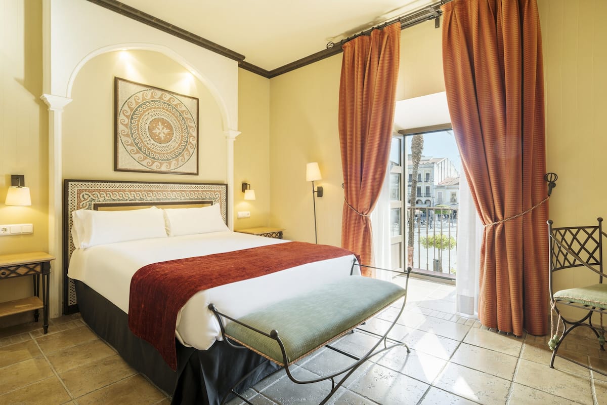 Superior Double Room | Minibar, in-room safe, desk, soundproofing