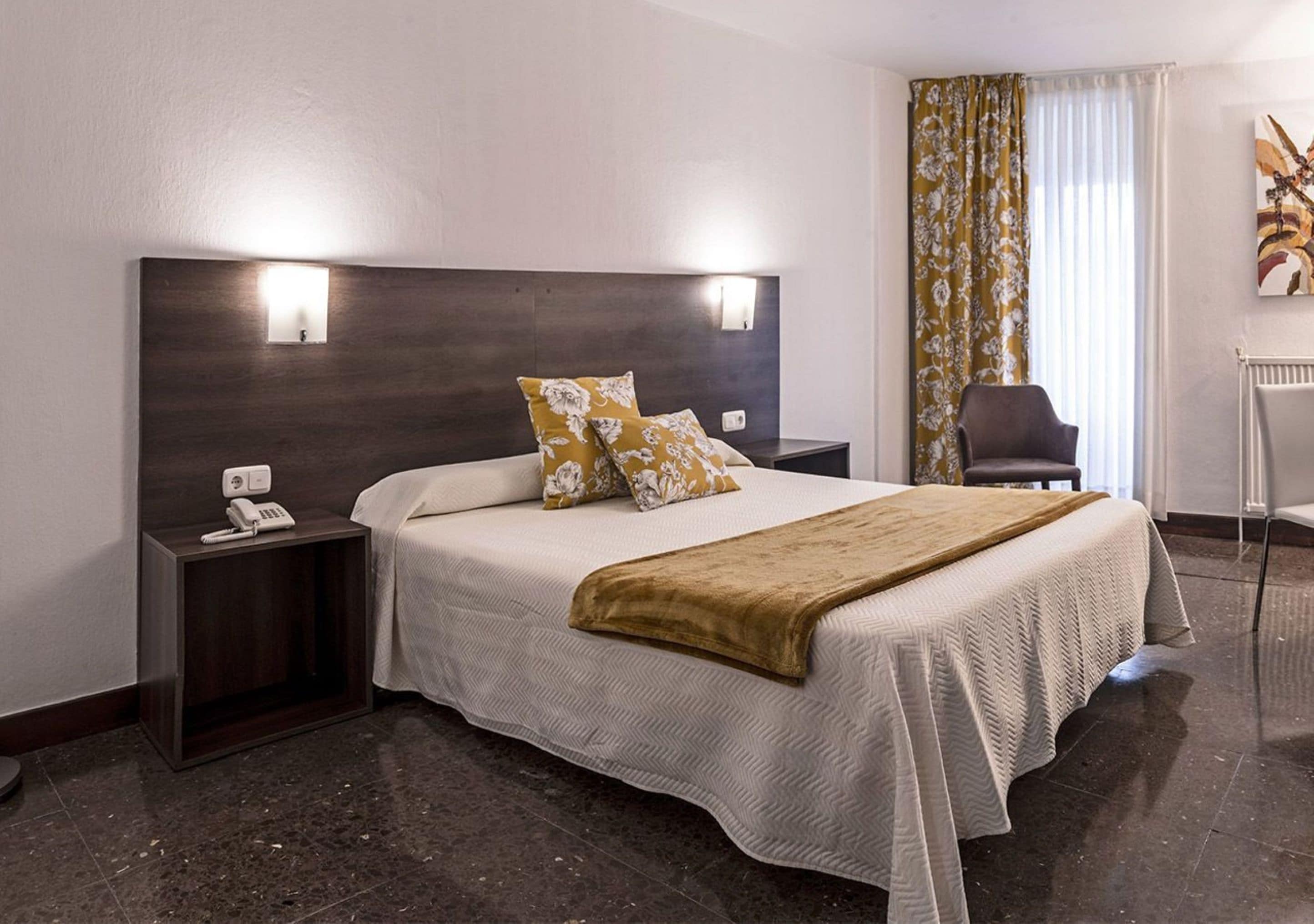 double room, 1 double bed, non smoking | in-room safe, desk, blackout curtains, free wifi