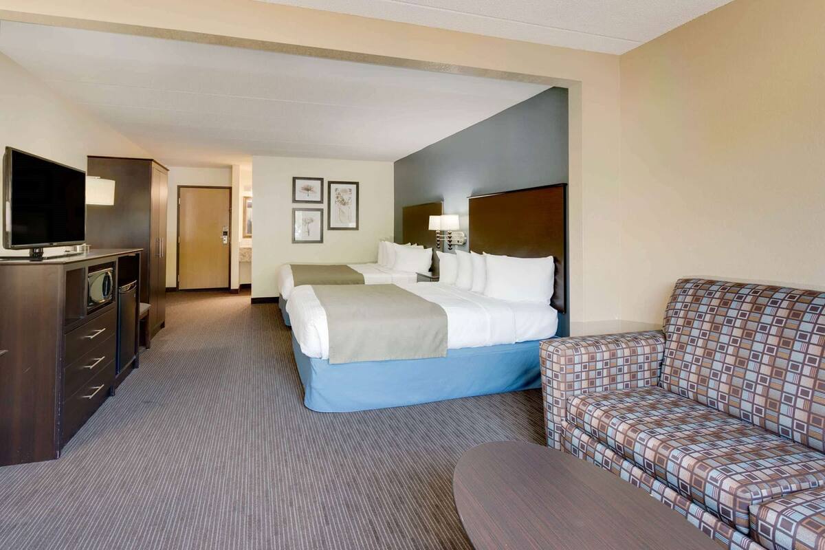 Pillow-top beds, in-room safe, desk, blackout curtains