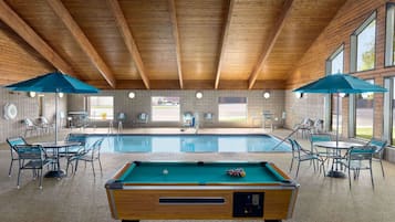 Indoor pool, pool loungers