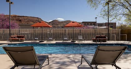 River Canyon Lodge