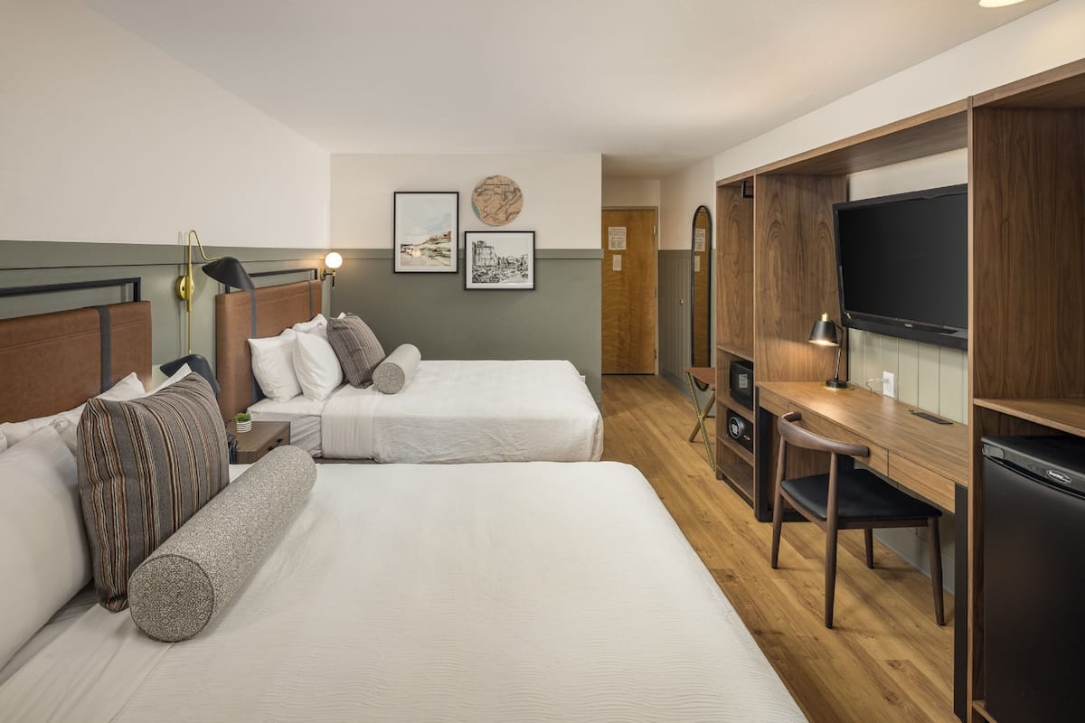 1 bedroom, desk, free WiFi, bed sheets
