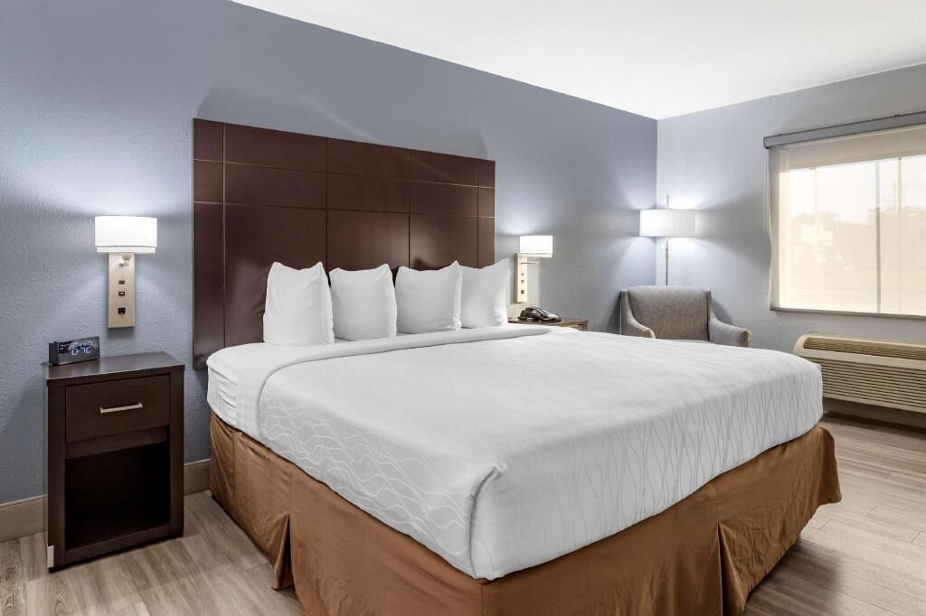 Pillow-top beds, desk, iron/ironing board, free WiFi