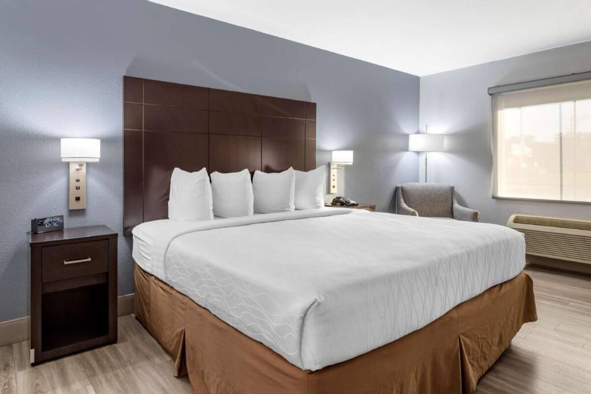 Pillow-top beds, desk, iron/ironing board, free WiFi