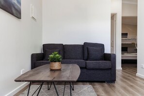 Suite Standard, 2 chambres, non-fumeur, cuisine (Holiday Cabin) | Coin séjour