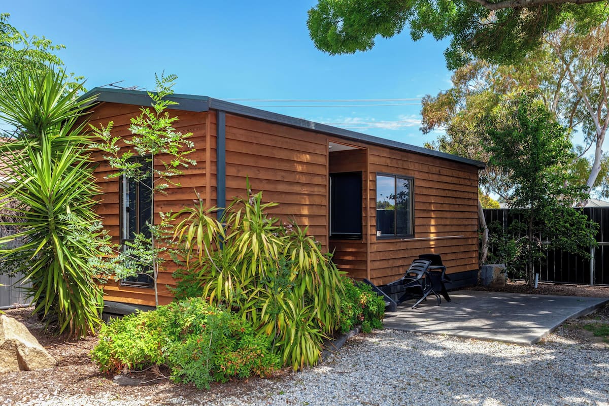 Cabin, 2 Bedrooms | Free WiFi, bed sheets