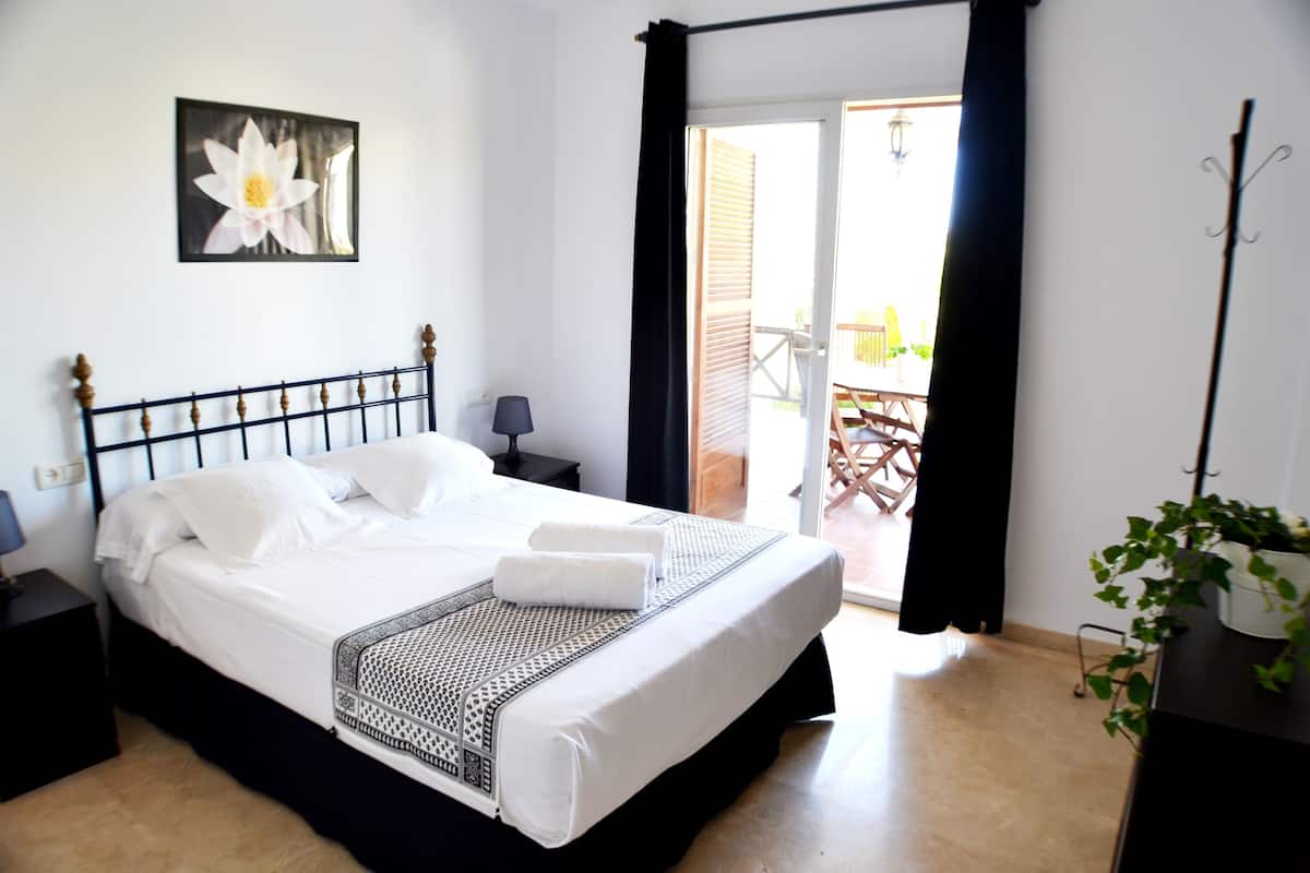 Departamento, 2 habitaciones (La Colina 14) | Ropa de cama de alta calidad y decoración personalizada