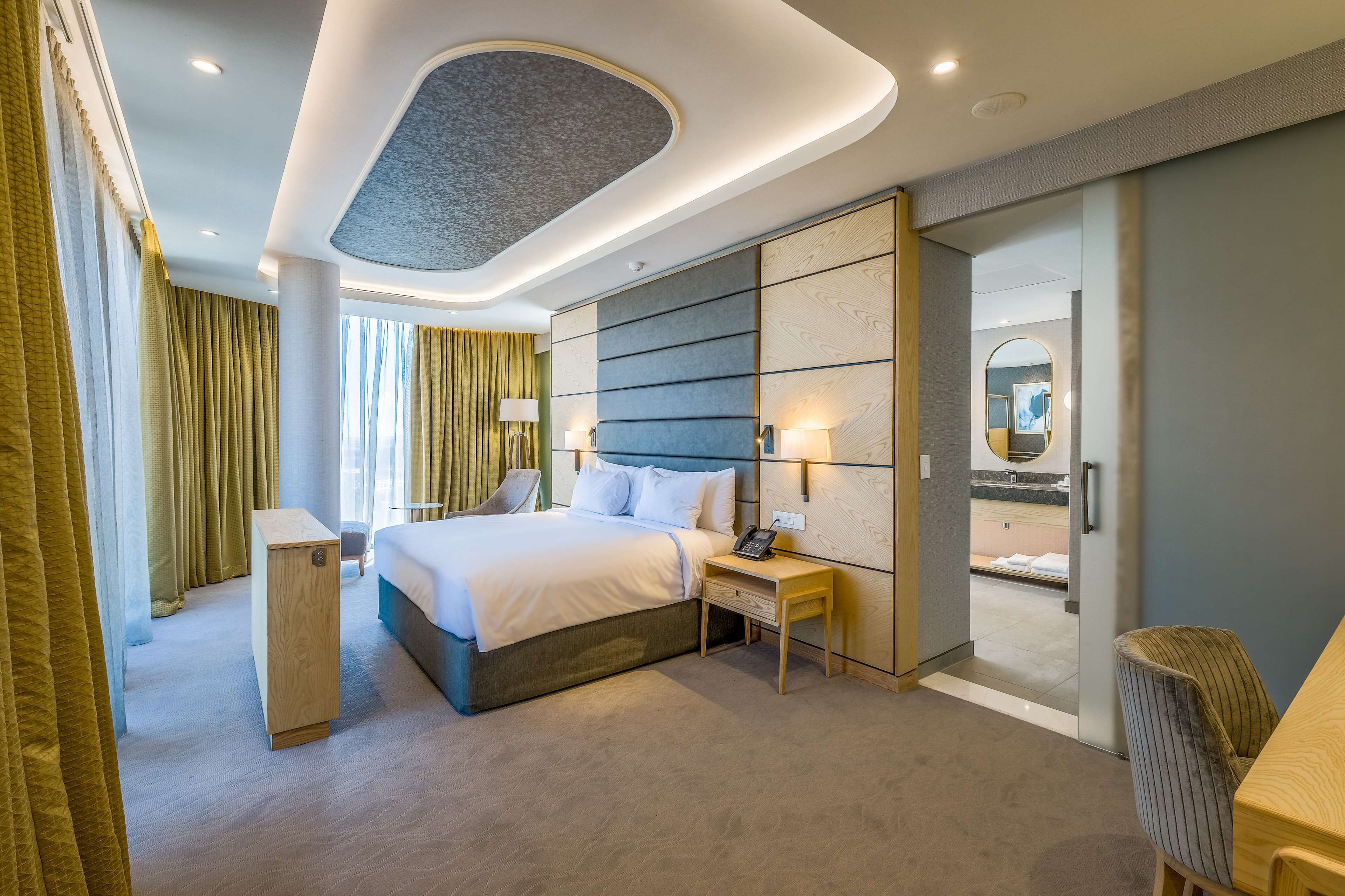 1 bedroom, premium bedding, in-room safe, desk