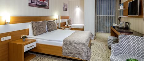 Matelas mémoire de forme, minibar, coffres-forts dans les chambres