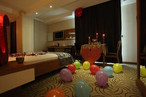Double Room Single Use | Memory foam beds, minibar, in-room safe, desk