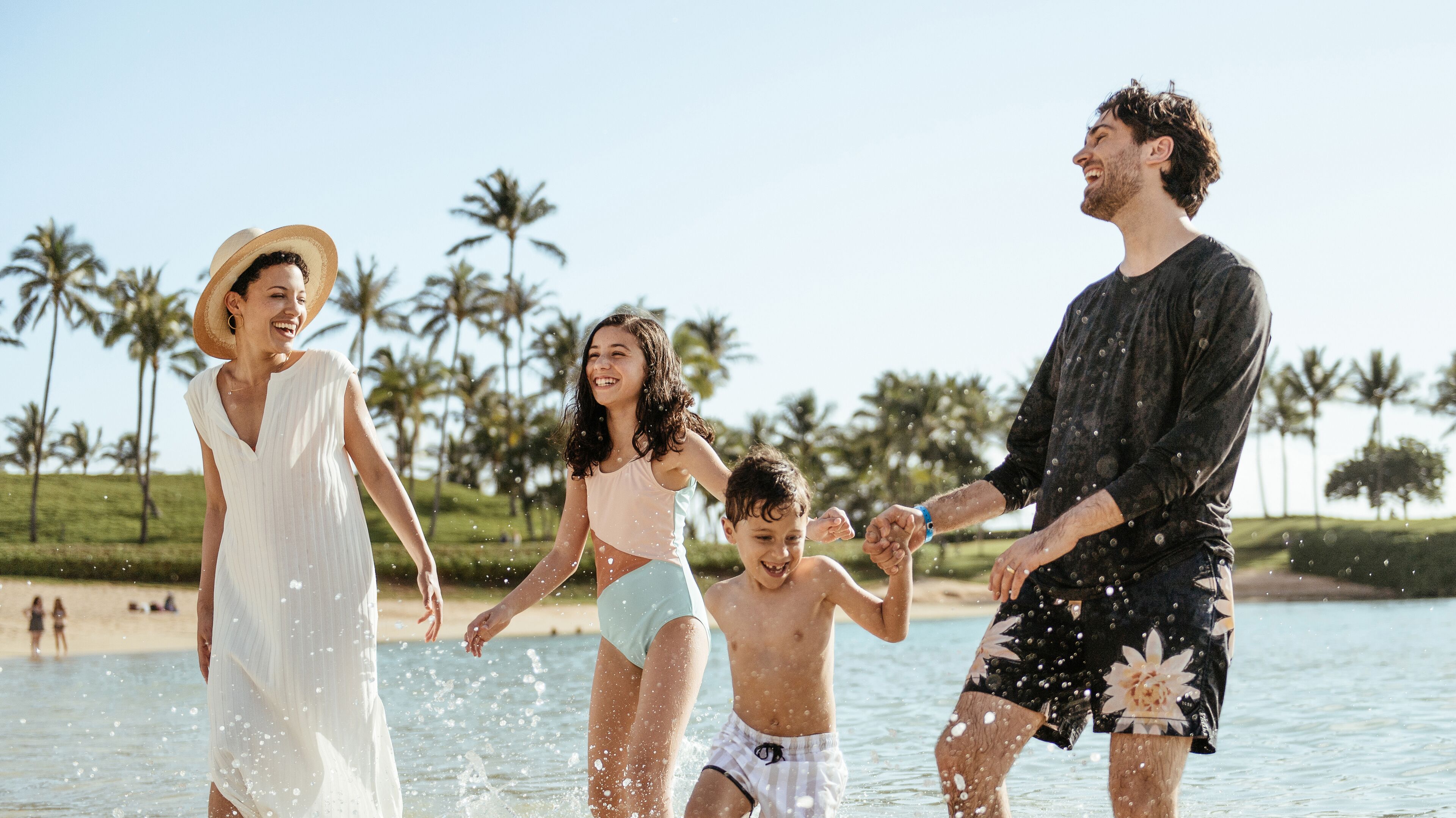 근처 전용 해변, 비치 카바나, 일광욕 의자, 스노클링