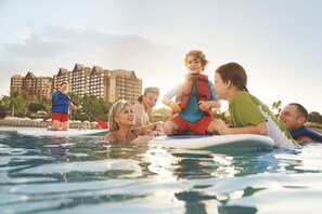 Private beach nearby, beach cabanas, sun loungers, snorkeling - Aulani, Disney Vacation Club Villas (Kapolei)