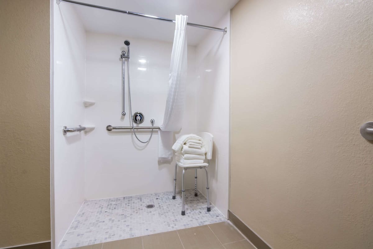 Room, 1 King Bed, Accessible, Non Smoking