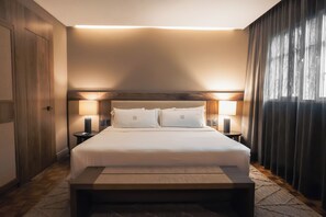 Diego Rivera Deluxe | Premium bedding, pillowtop beds, in-room safe, desk - Maria Condesa (Mexico City)