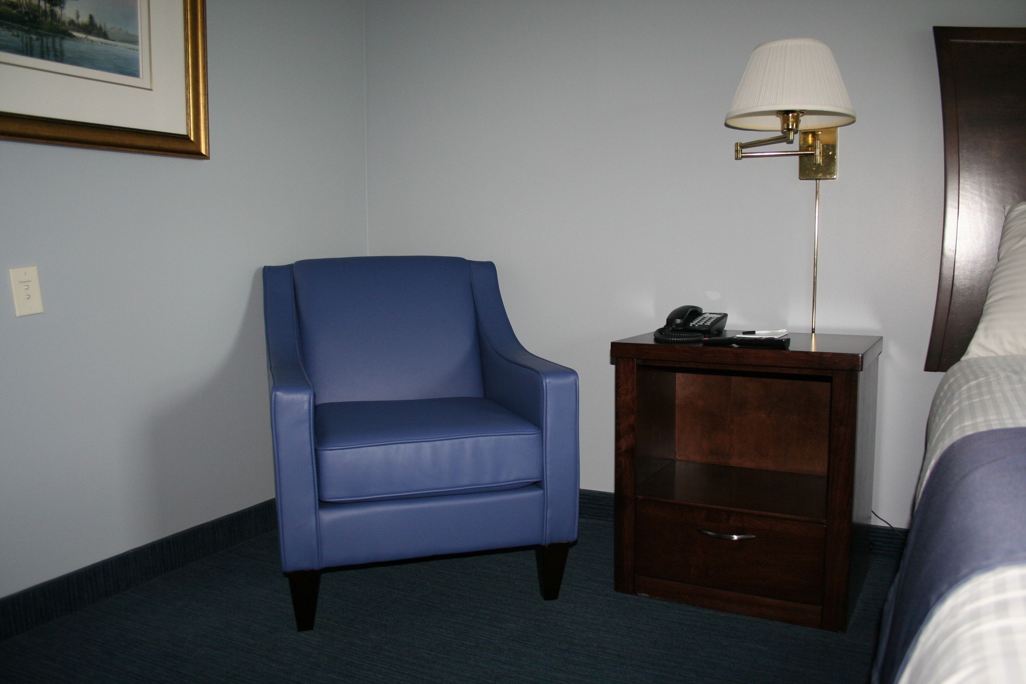 standard room, 2 queen beds | living area | flat-screen tv, fireplace