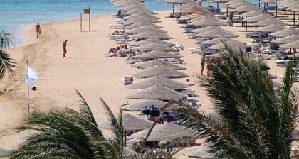 Fort Arabesque Resort, Spa & Villas