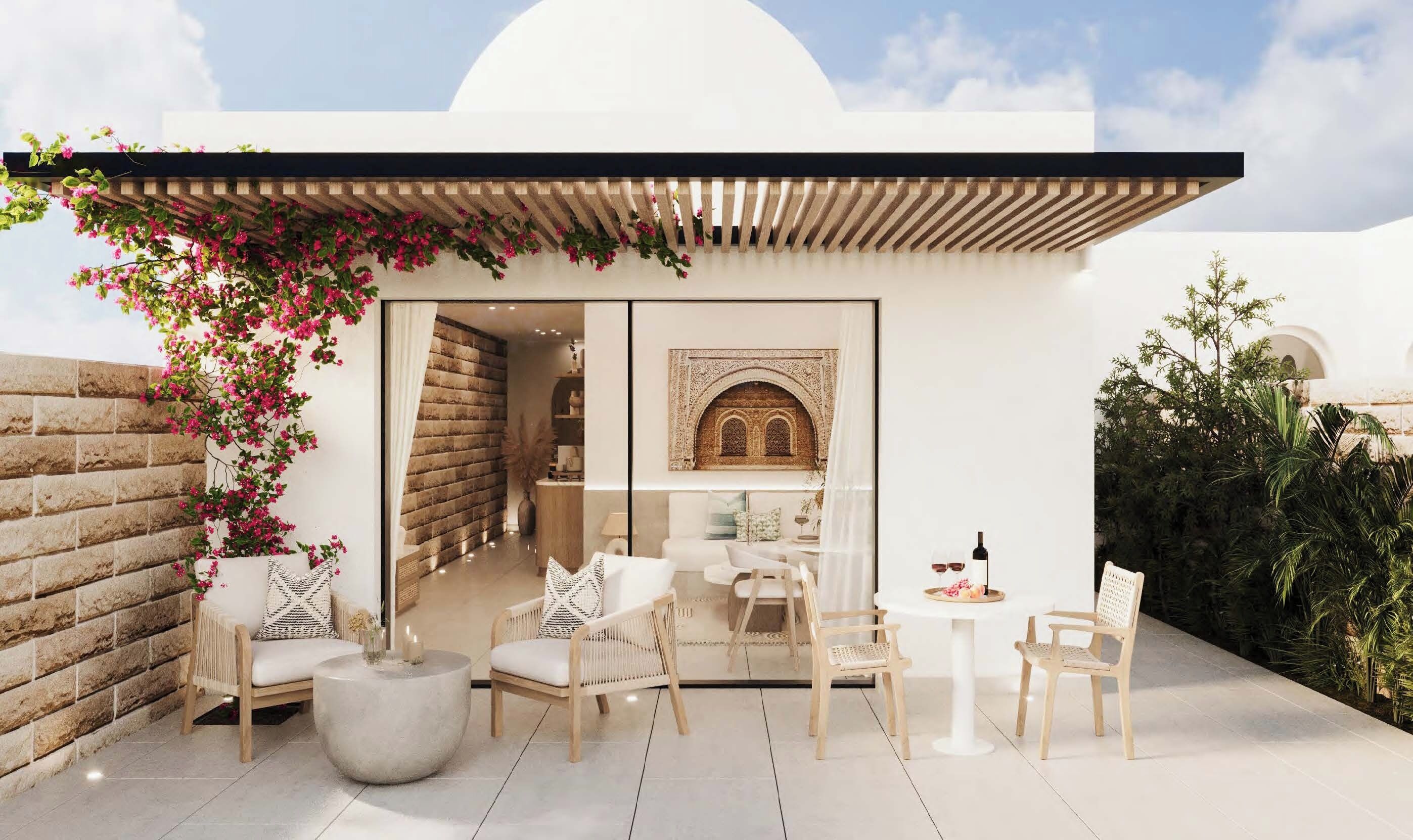 Un espace extérieur moderne aménagé avec des sièges, un mur blanc, une pergola en bois et une vue sur une pièce dotée d’une arche d’époque.