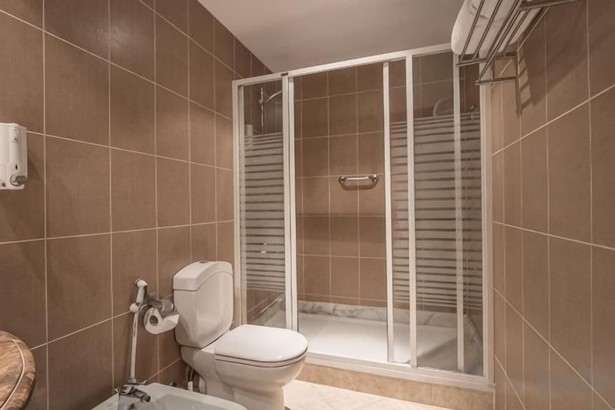 Bathroom | Shower, rainfall showerhead, free toiletries, hair dryer