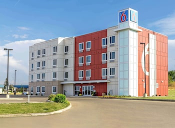 Motel 6 Swift Current, SK
