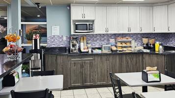 Esmorzar diari continental gratuït