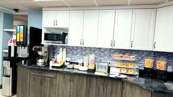 Free daily continental breakfast