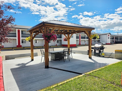 Canadian Motor Inn