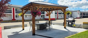 Canadian Motor Inn