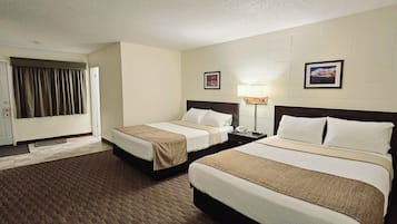 Chambre Standard, 2 grands lits | Bureau, chambres insonorisées, fer et planche à repasser, Wi-Fi gratuit
