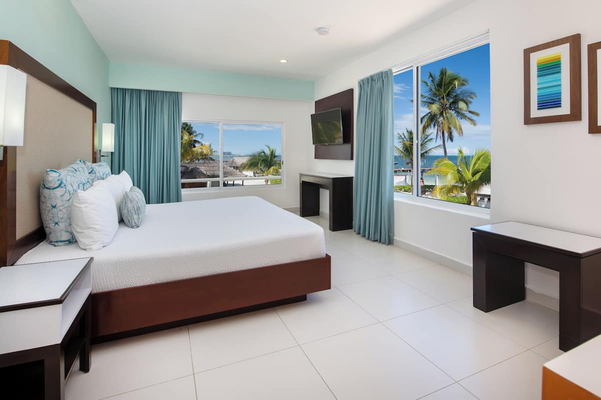 Master Suite 3 Bedrooms | Minibar, caja de seguridad en la habitación y decoración personalizada