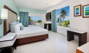 Master Suite 3 Bedrooms | Minibar, in-room safe, individually decorated, blackout drapes
