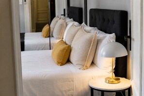 Superior-Zimmer, 1 Queen-Bett, mit Bad | Hochwertige Bettwaren, individuell dekoriert, individuell eingerichtet