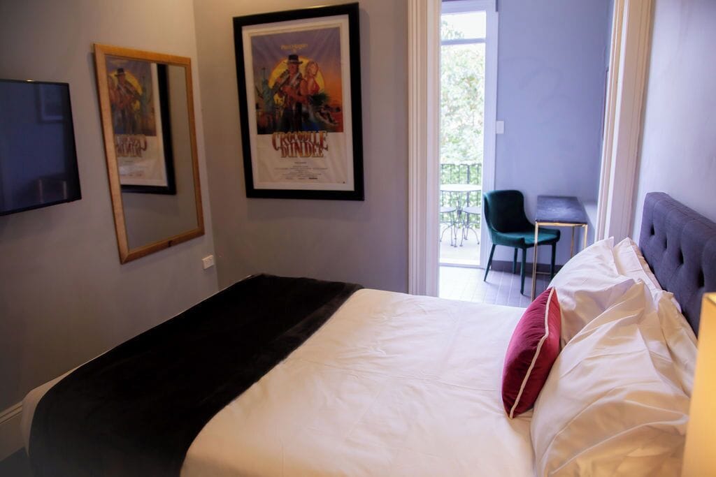 Habitación doble, 1 cama doble, baño compartido, vistas a la ciudad | Ropa de cama de alta calidad y decoración individual