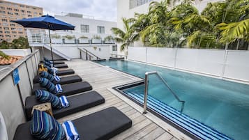 Outdoor pool, sun loungers