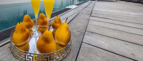 Outdoor pool, sun loungers