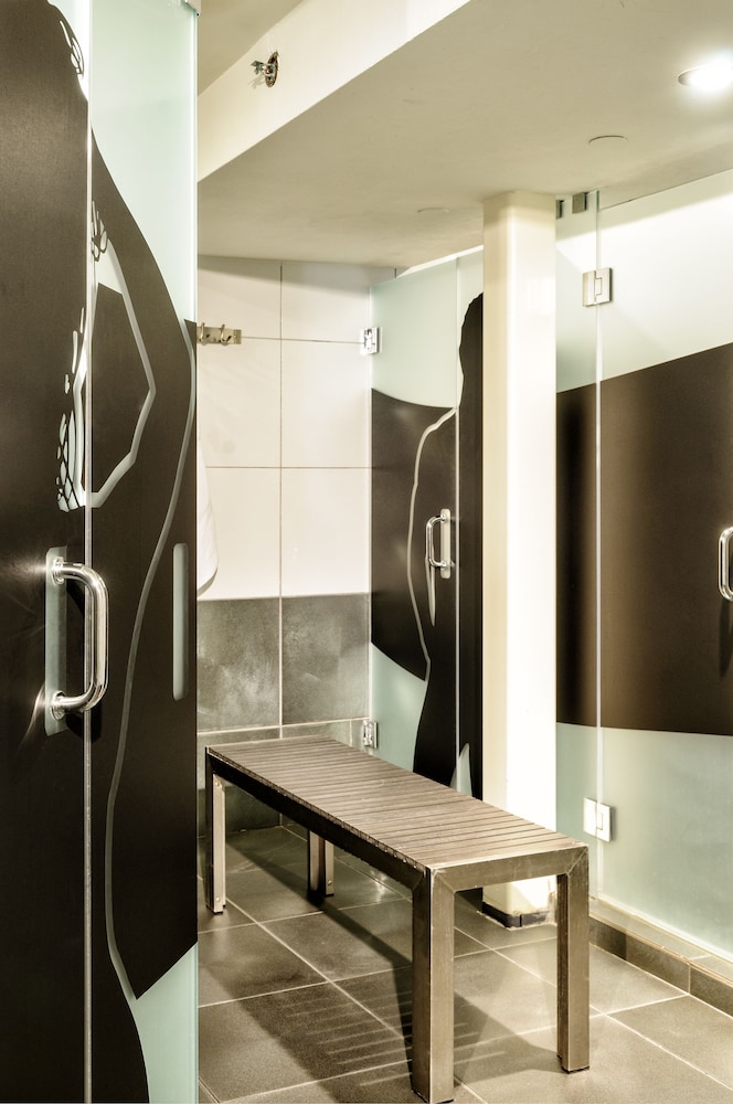 Posh Hostel South Beach by null