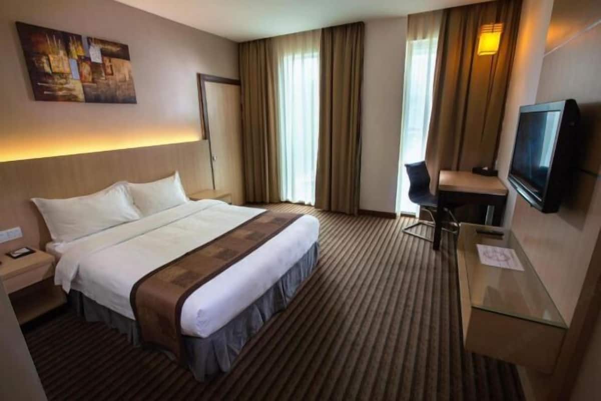 Down duvets, Select Comfort beds, in-room safe, individually decorated