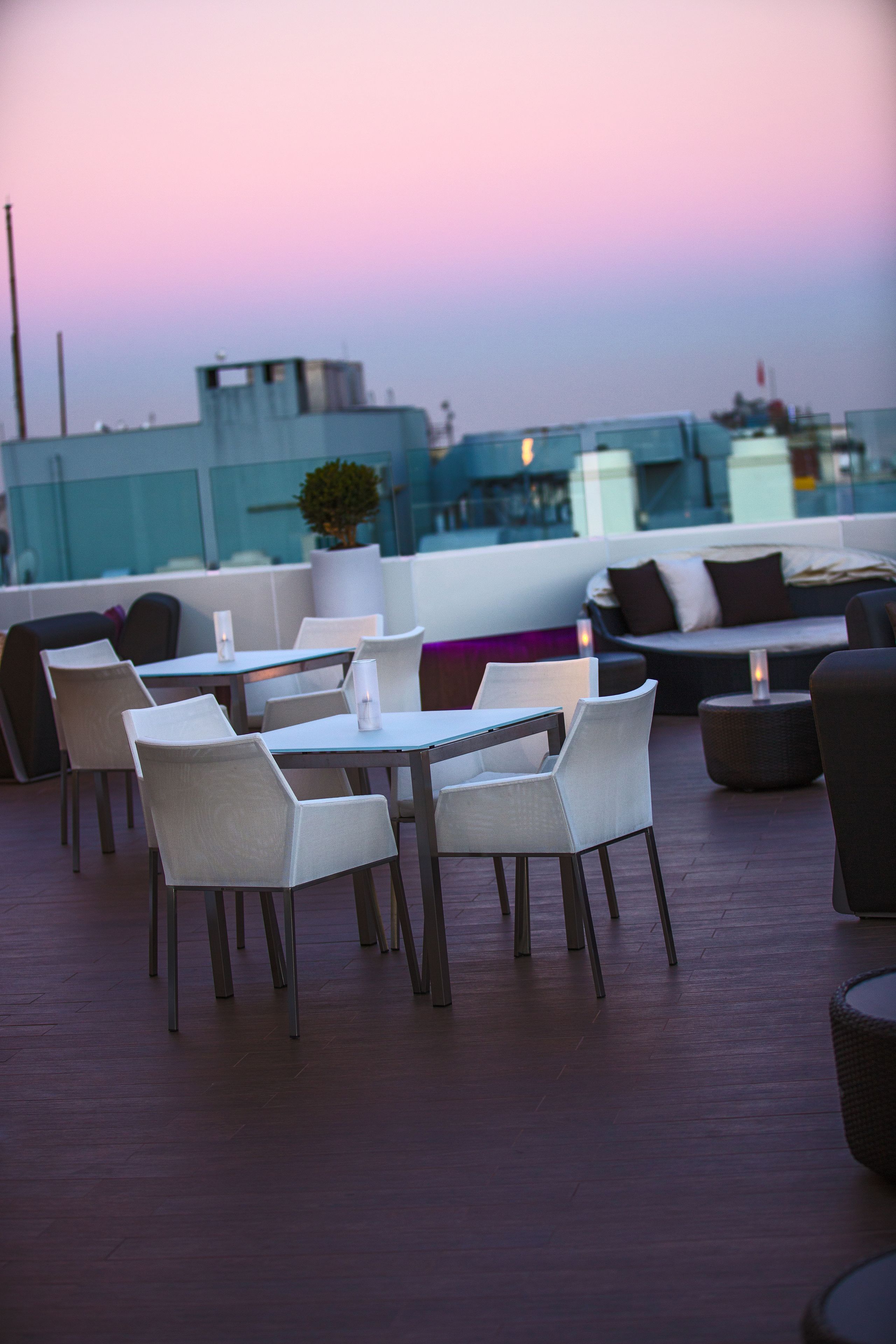 breakfast, lunch served; mediterranean cuisine, al fresco dining