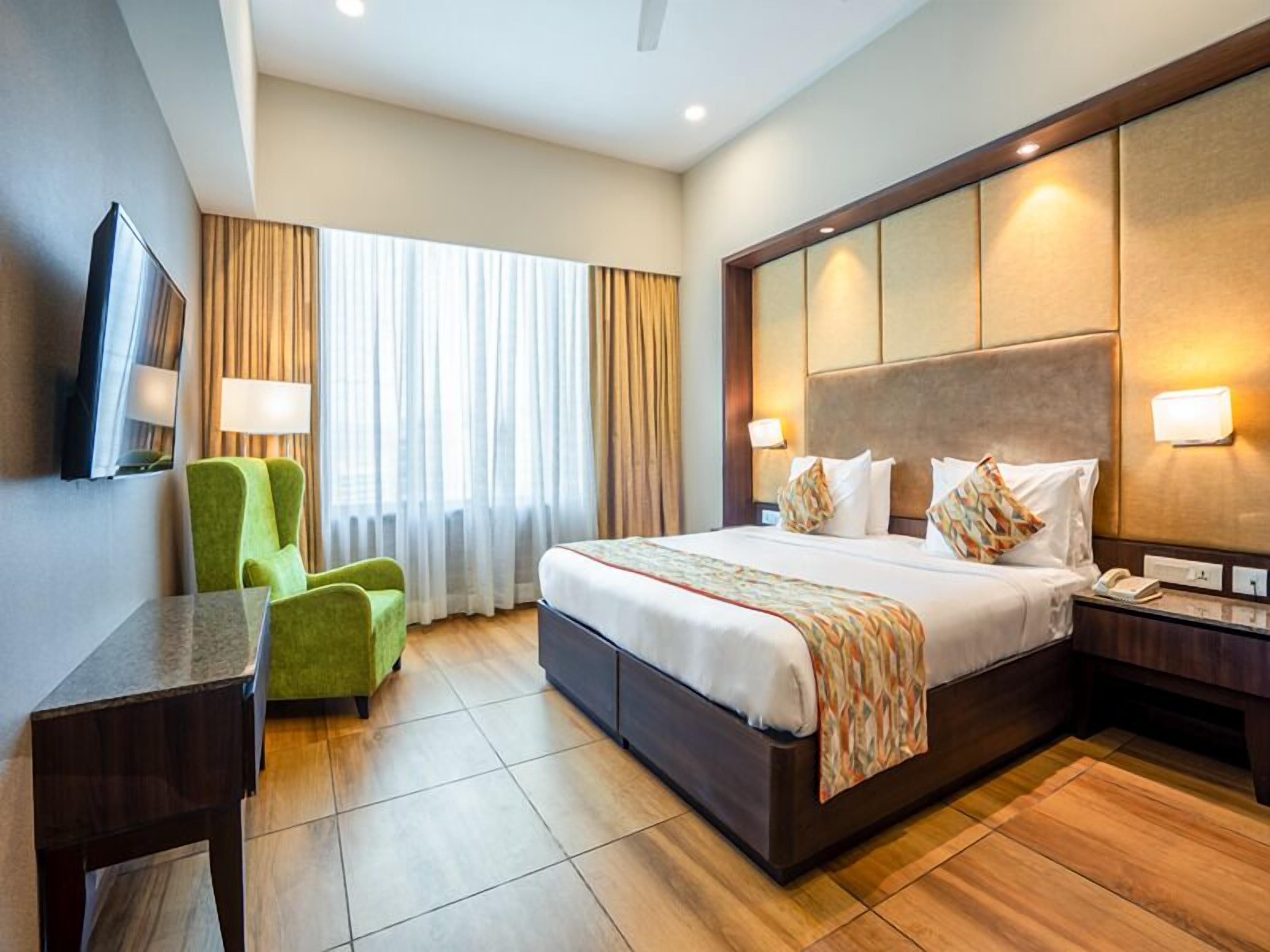 Minibar, in-room safe, rollaway beds, free WiFi