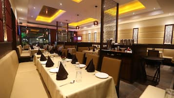 5 restaurantes: opção de café da manhã e jantar