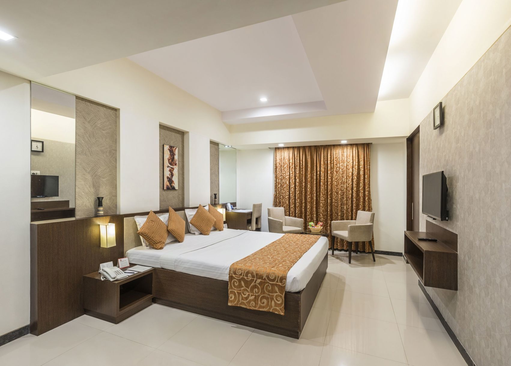 Minibar, in-room safe, rollaway beds, free WiFi