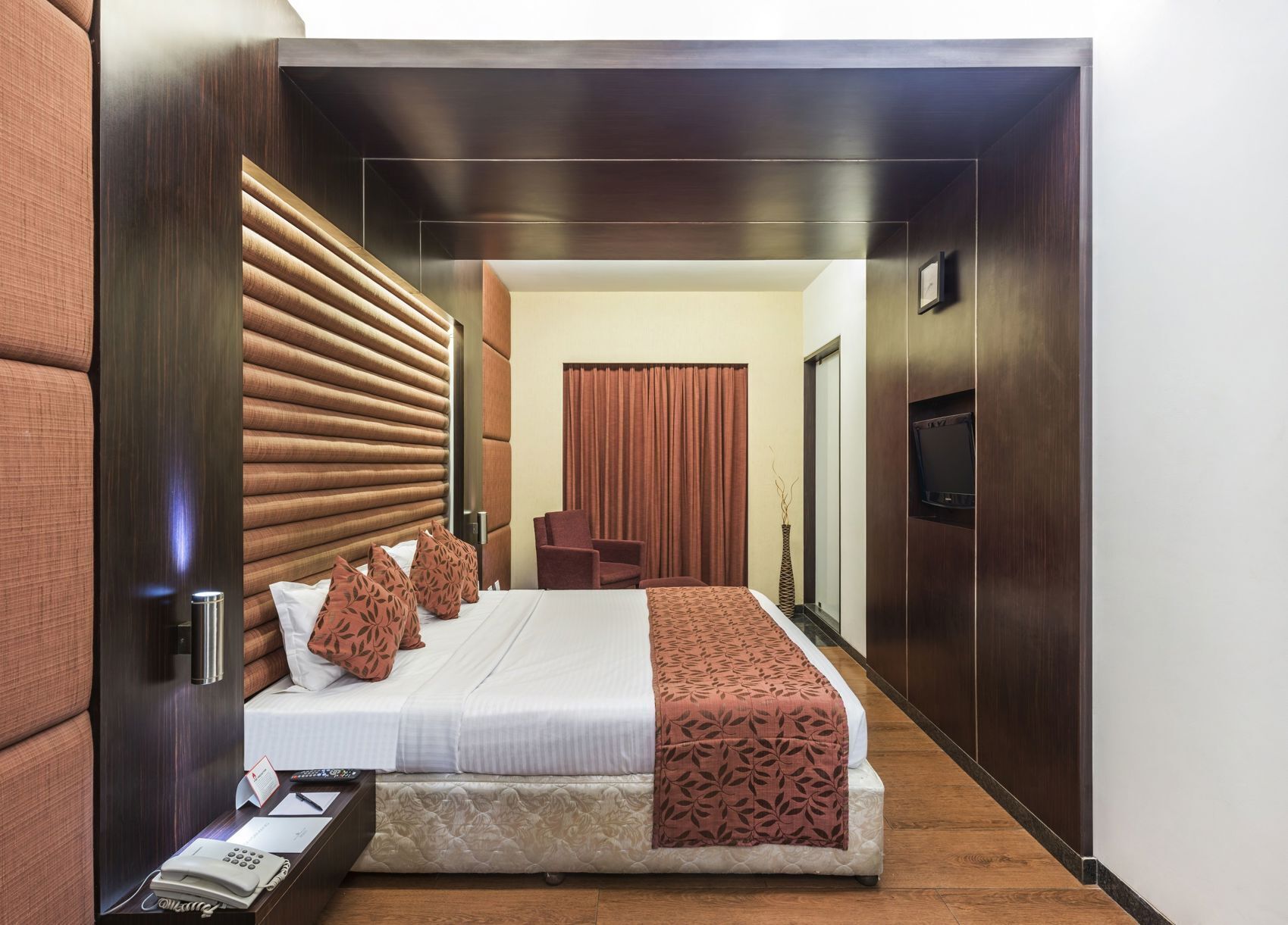 Minibar, in-room safe, rollaway beds, free WiFi