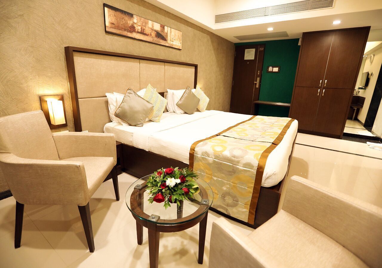 Minibar, in-room safe, rollaway beds, free WiFi