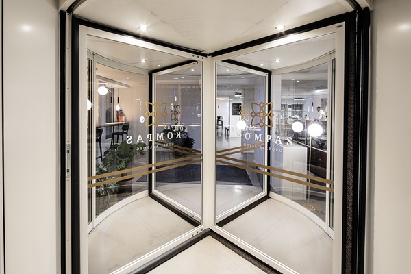 Pintu masuk hartanah