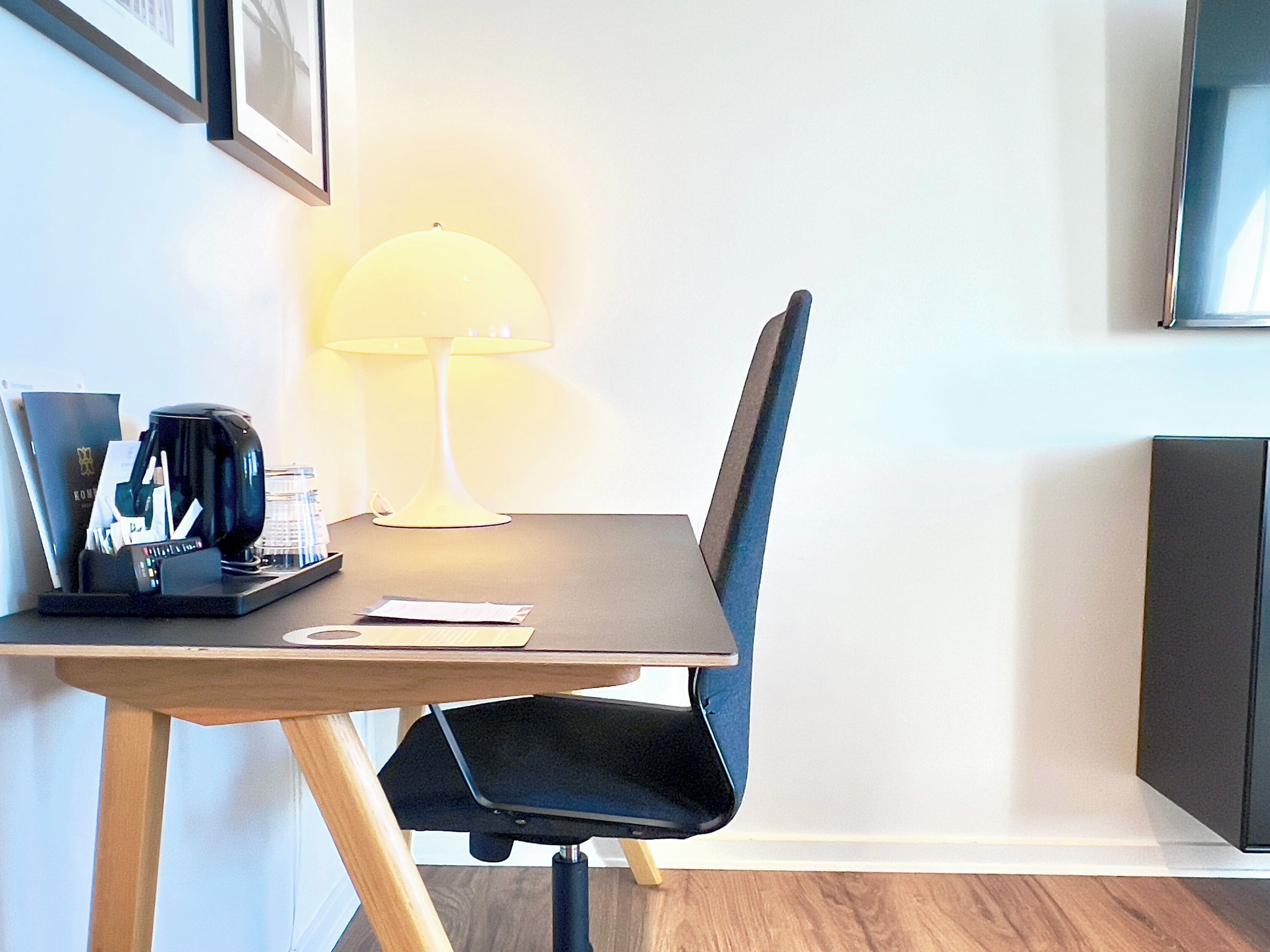 suite, 1 bedroom, bathtub | 1 bedroom, hypo-allergenic bedding, desk, laptop workspace