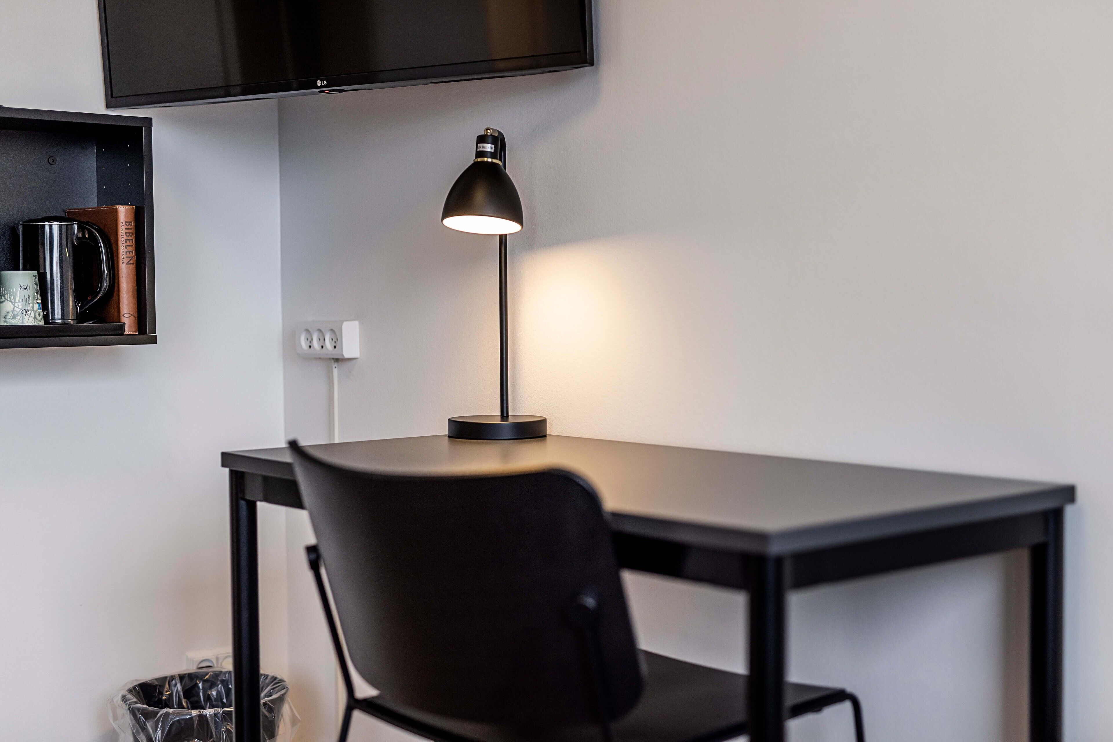 standard double room | 1 bedroom, hypo-allergenic bedding, desk, laptop workspace