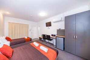 Queen & Single Room