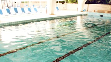 Exercise/lap pool