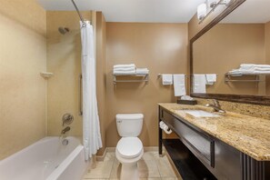 Combined shower/bathtub, deep-soaking bathtub, free toiletries